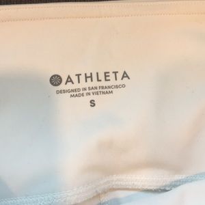 Athleta fearless mudra capri in white size small.